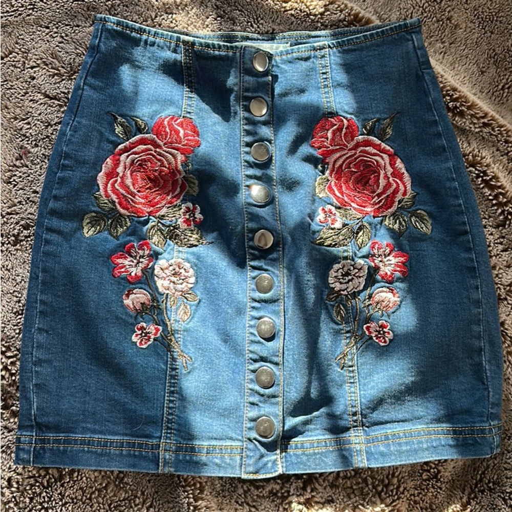 Pac sun Jean mini skirt with flowers